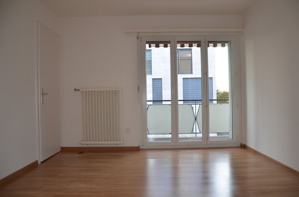 "moderne 2-Zimmer-Wohnung an zentraler Lage mit Balkon" - Photo 1