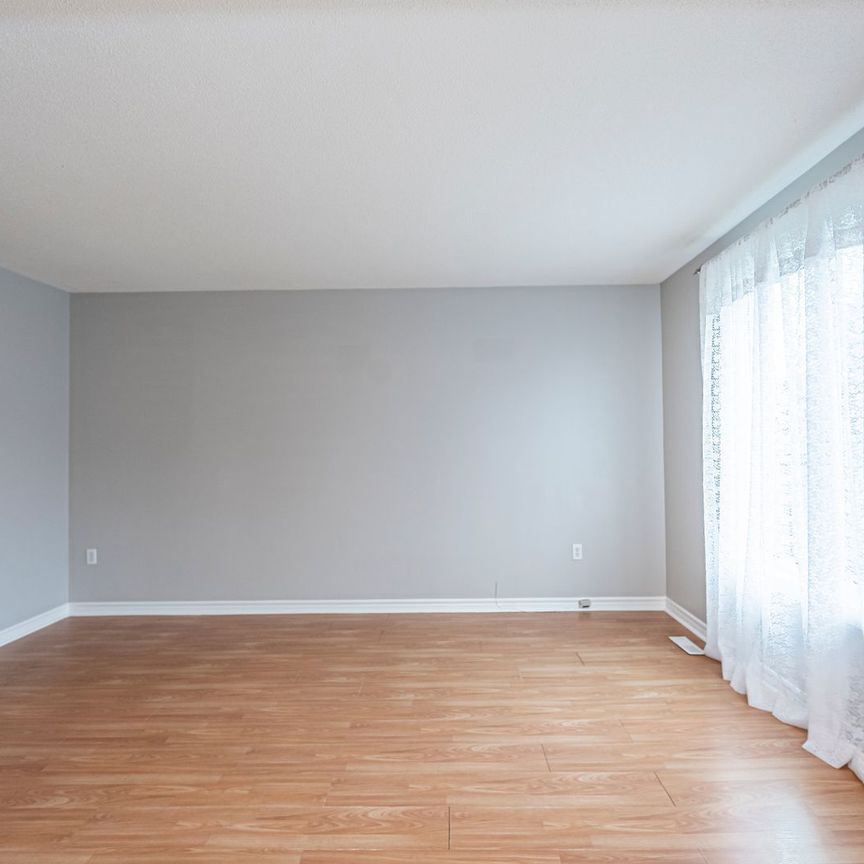 For Lease - 14 D'Ambrosio Drive, Barrie, Ontario - Photo 1