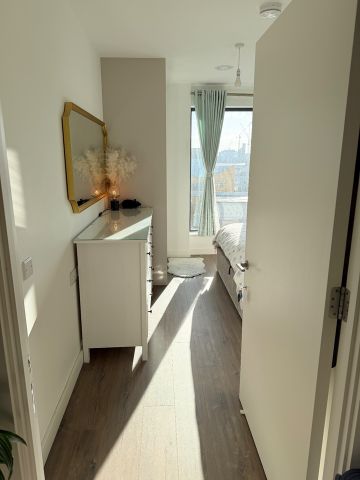 Room in a Shared Flat, Riverstone Apartments, E3 - Photo 3