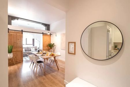 Carrer de Sepúlveda, Barcelona, Catalonia 08015 - Photo 2