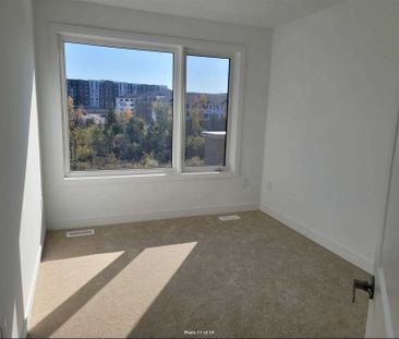 For Lease - 35 Blue Forest Crescent, Barrie, Ontario - Photo 4