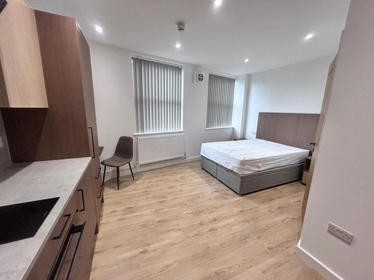 Studio to rent - Photo 1