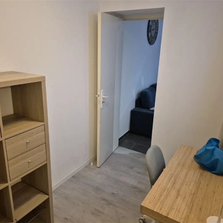 Location appartement 1 pièce - 10.54m² à Tourcoing (59200) - Photo 1