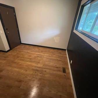 1 bedroom available in four bedroom house ($1100/month) - Photo 4