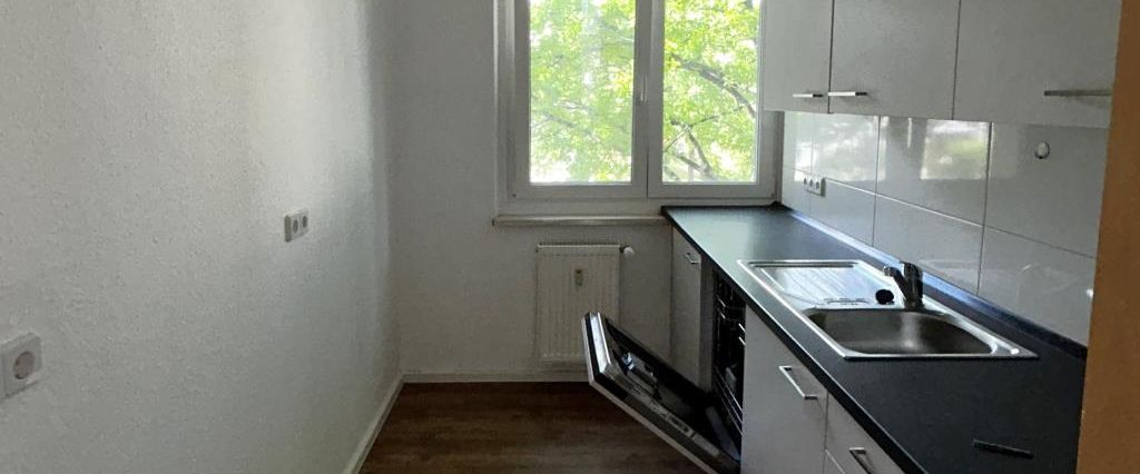 Fantastic 3-room apartment in Querfurt with modern EBK - Foto 1