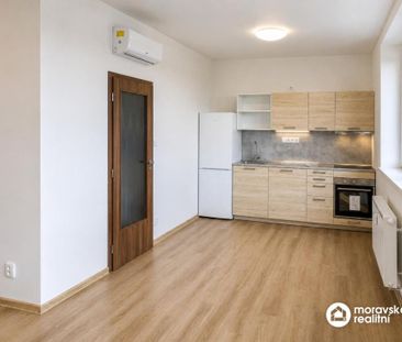 Pronájem bytu 1+kk 35 m2 - Fotografie 3