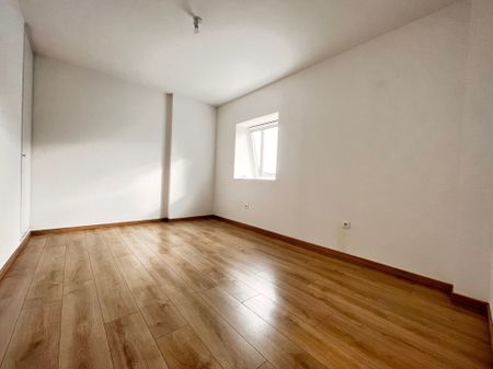 Location Appartement SAINT LOUIS 693 € CC - Photo 5