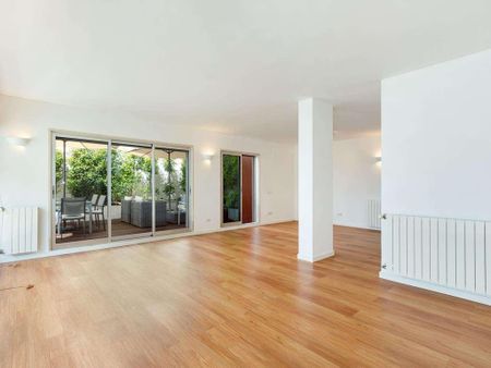 Apartamento T3 Duplex para arrendamento sem móveis no Alto de Santa Catarina, Algés - Foto 2