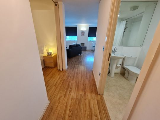 1 bed Apartment for Rent - Photo 1