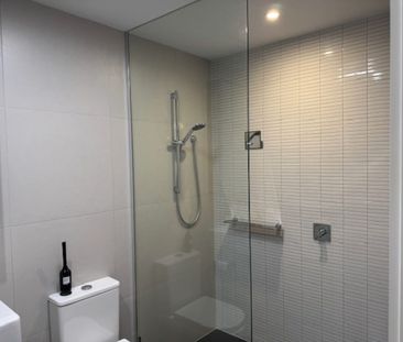 Stylish, Low Maintenance Townhouse in Camberwell - Photo 4