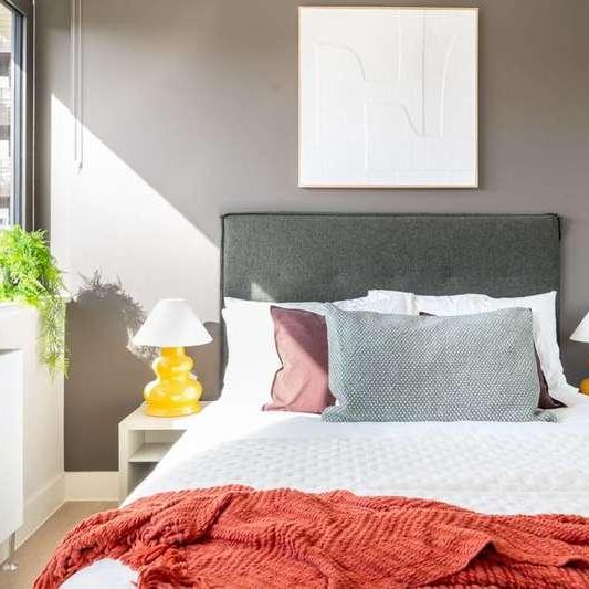 Uncle Wembley, Wembley, HA9 - Photo 1