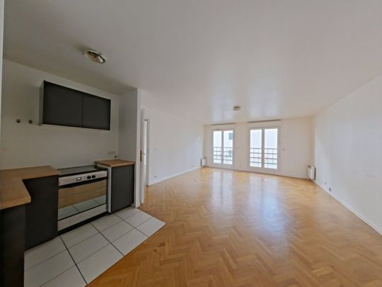 Location Appartement 2 pièces 50m² PARIS 20ème - Photo 1