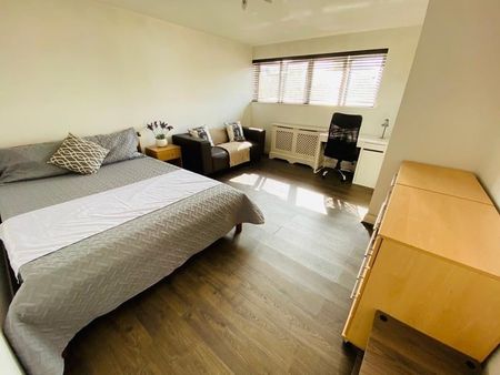 Room in a Shared House, Admiral Place, SE16 - Photo 5