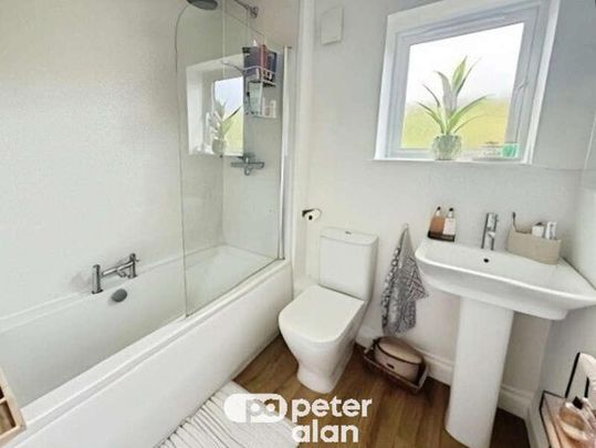 Tennant Grove, Neath, SA10 - Photo 1