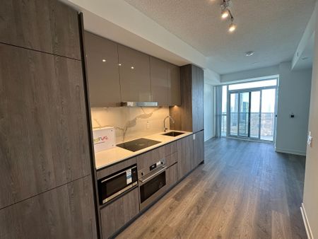 For Lease - 8 Interchange Way Unit# 4007, Vaughan, Ontario - Photo 4