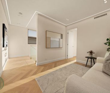 Luxurious Family Living with Pool in a Prime Ermington Location - Photo 4