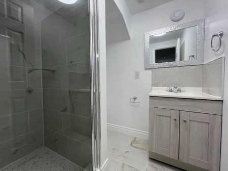 For Lease - 35 Vauxhall Drive Unit# Lower, Toronto, Ontario - Photo 4