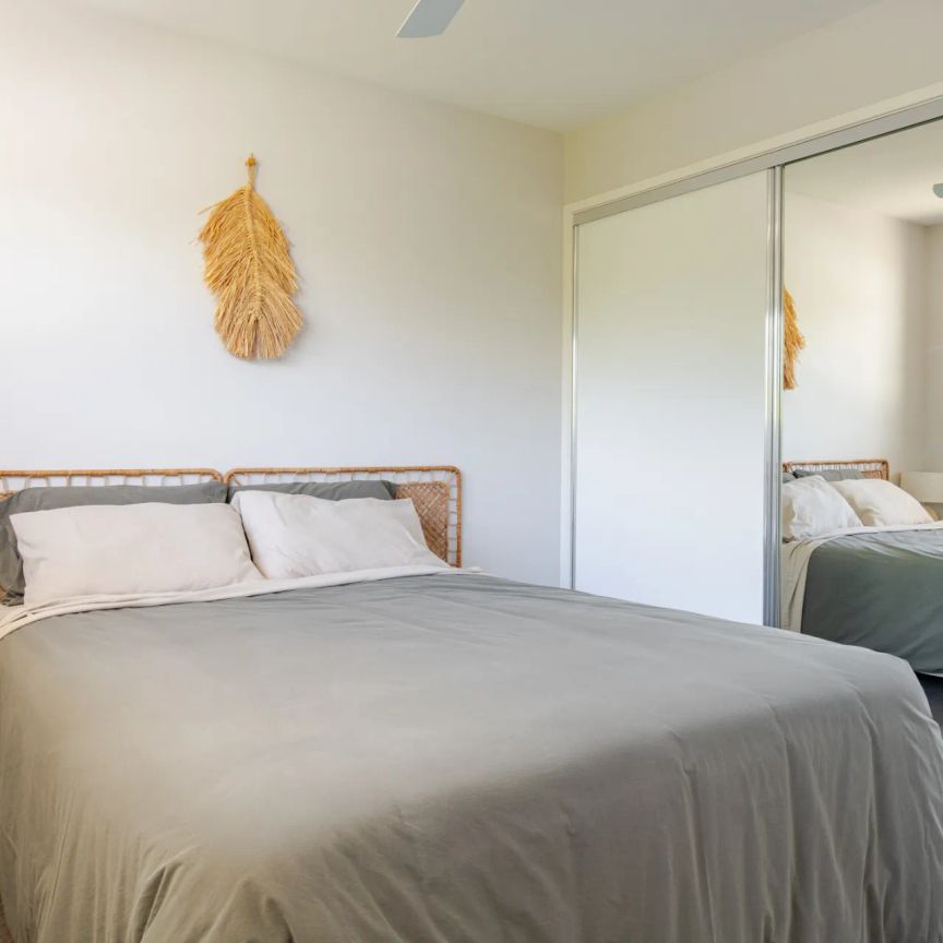 Furnished townhouse located in prime location - Photo 1