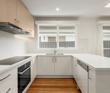 SPACIOUS TOWNHOUSE - Photo 1