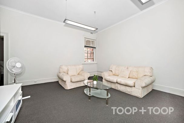 Located in Adelaide CBD – Convenience Meets Comfort! - Photo 1