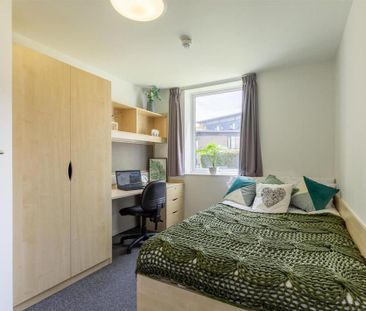 1 bedroom in a flat share to rent - Photo 6