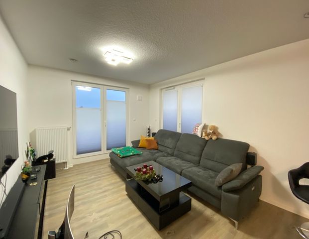 Traumhafte 3-Zi Whg. mit großer Dachterrasse zu vermieten! - Photo 1