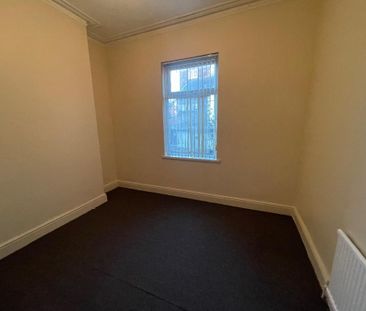 4 bedroom terraced house to rent - Photo 5