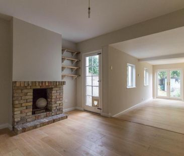 2 bedroom end of terrace house to rent - Photo 3