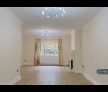 3 bedroom semi-detached house to rent - Photo 2