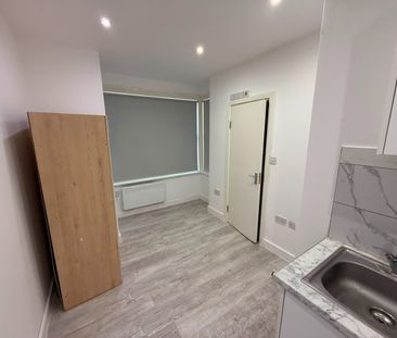 Studio Flat, Graham Road, HA3 - Photo 1