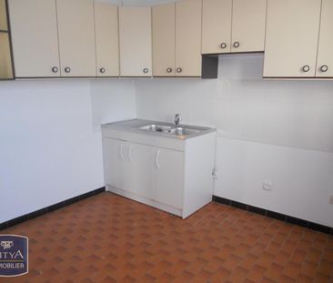 Location Appartement 3 pièces 63m² ST ETIENNE 42000 - Photo 4