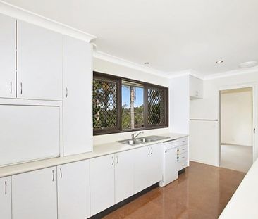 38 Ashburton Avenue, South Turramurra - Photo 3