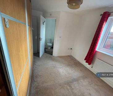 3 bedroom end of terrace house to rent - Photo 3