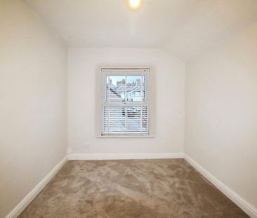 2 bedroom end of terrace house to rent - Photo 6