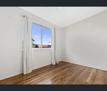 10 Central Avenue, Deagon, Qld 4017 - Photo 3