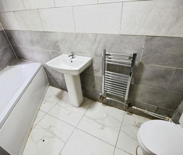 2 bedroom semi-detached house to rent - Photo 4
