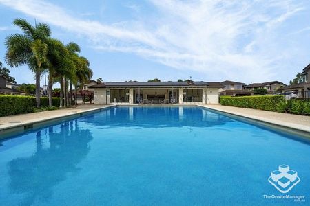 Spacious & Stylish Townhouse in Prime Upper Coomera Location! - Photo 5