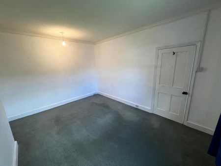 3 bedroom detached house to rent - Photo 4