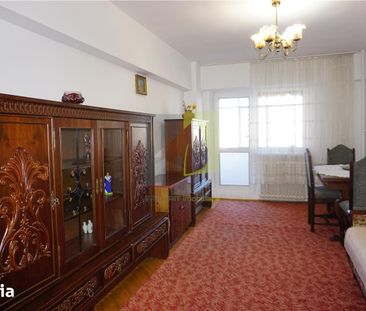 Apartament ecomandat cu 3 camere langa Teatrul National - Fotografie 1