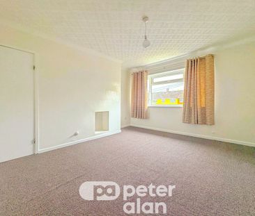 Glastonbury Terrace, Llanrumney, CARDIFF - Photo 1