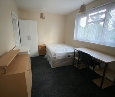Room in a Shared House, Thimbler Road, CV4 - Photo 2
