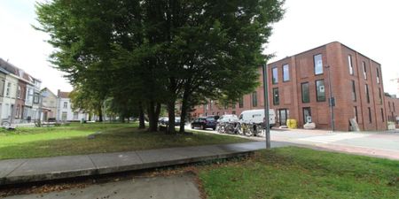 Appartement te huur in Kortrijk voor € 900 met 2 slaapkamers - Photo 4