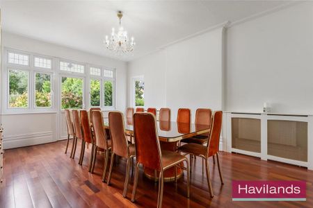 6 bedroom detached house to rent - Photo 4