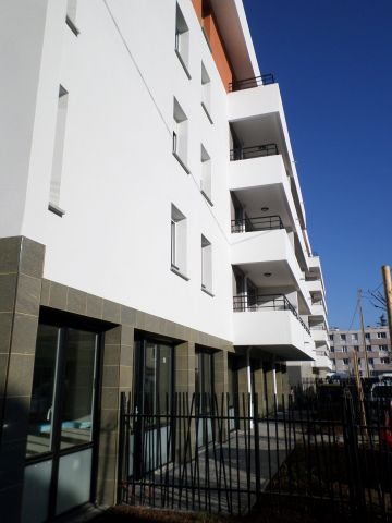 Location Appartement 1 pièce 38m² CLERMONT FERRAND 63000 - Photo 5