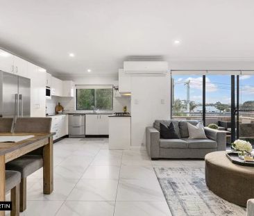 MGM MARTIN - TWO BEDROOM APARTMENT - Photo 4