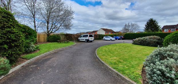 1 bed flat to rent in Kingston Road, Taunton - Photo 1