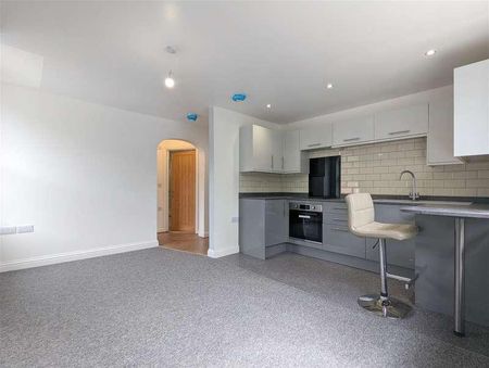 Bedford House, Worcester Road, Malvern, WR14 - Photo 2