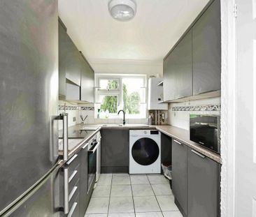 2 bedroom maisonette to rent - Photo 2