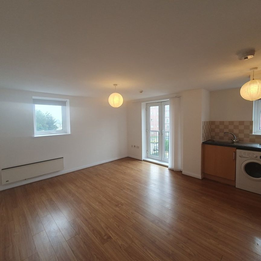 1 Bed Flat, Hessel Street, M50 - Photo 1