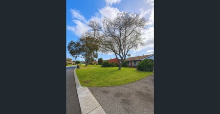 For Lease – 3 Bedroom Home in the Heart of Warwick - Photo 3